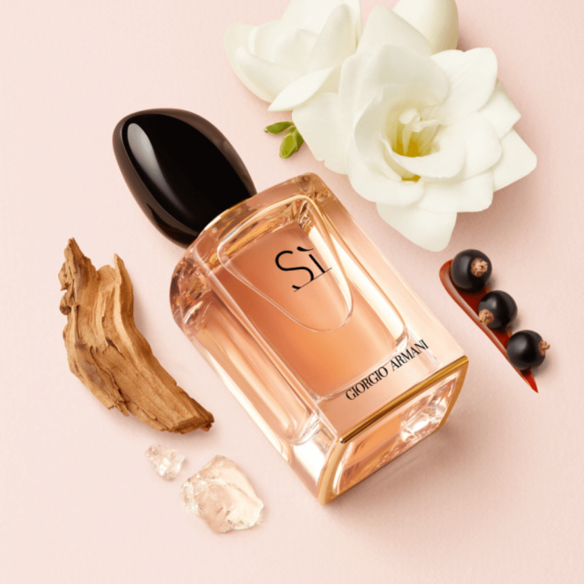 Armani - Sì | Coffret Eau de Parfum avec son vaporisateur de sac et son lait parfumé